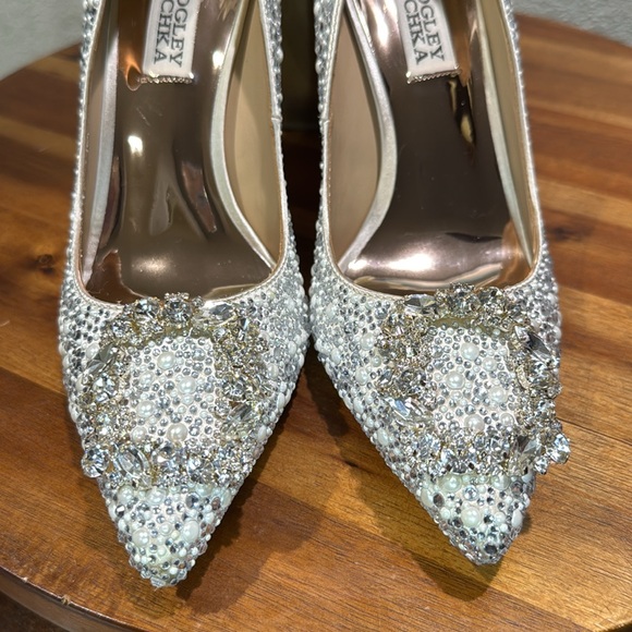 Badgley Mischka Collection Cher II Pointed Toe Pump Size 6 - Picture 10 of 14